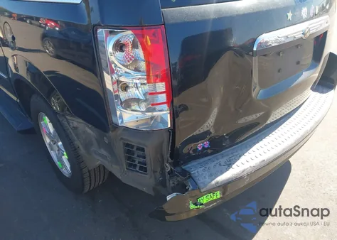 2010 Chrysler Town & Country Touring Plus из США, поврежденный, VIN 2A4RR8D15AR386818